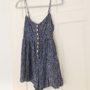 PRINCESS POLLY Navy floral romper ✨✨